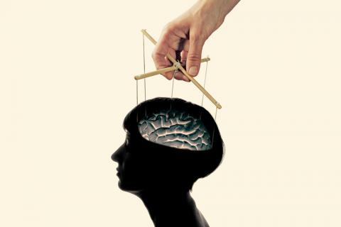 ¿Cómo reprogramar nuestro subconsciente para ser menos susceptibles a manipulaciones?
